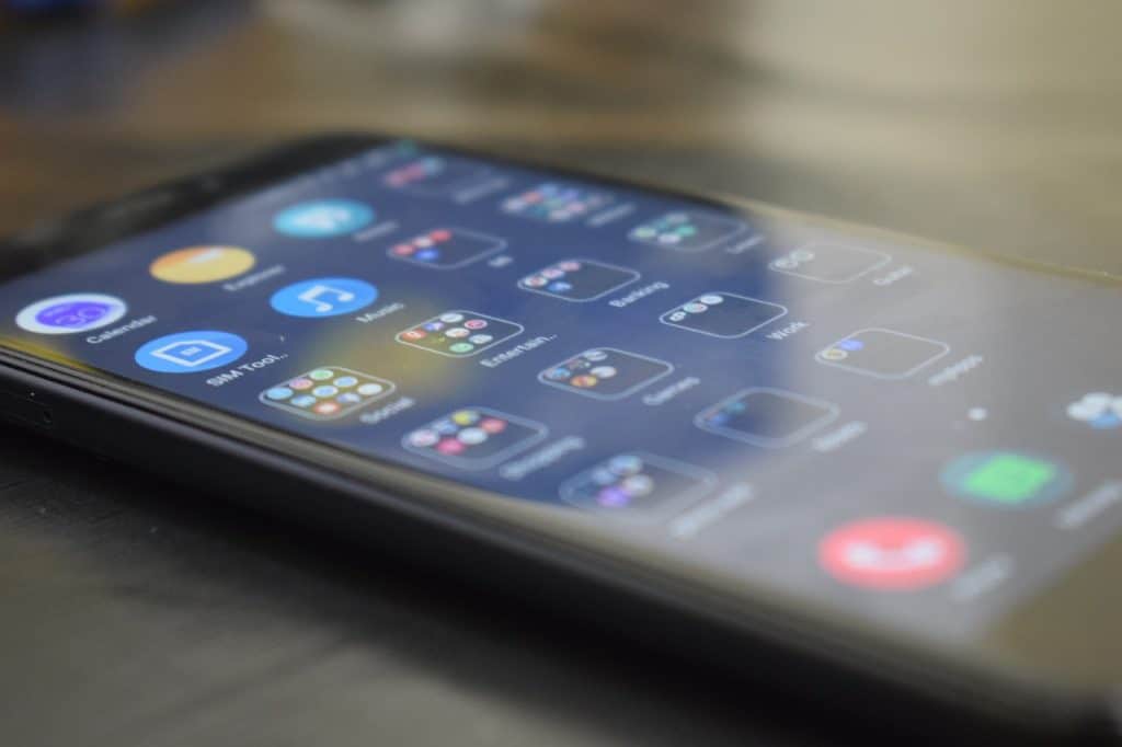15 Reasons Why iPhone is Better Than Xiaomi